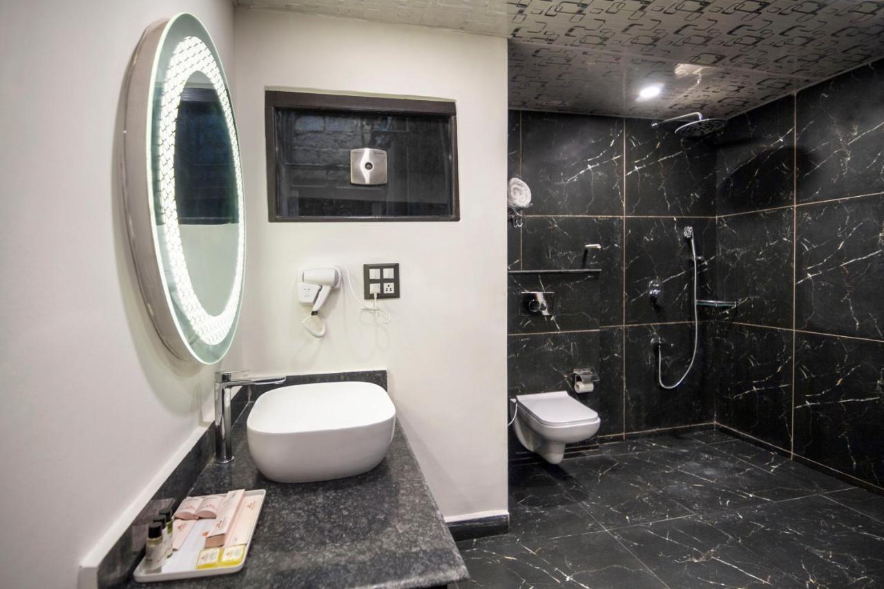 Hotel Sia Residency Лех Екстериор снимка